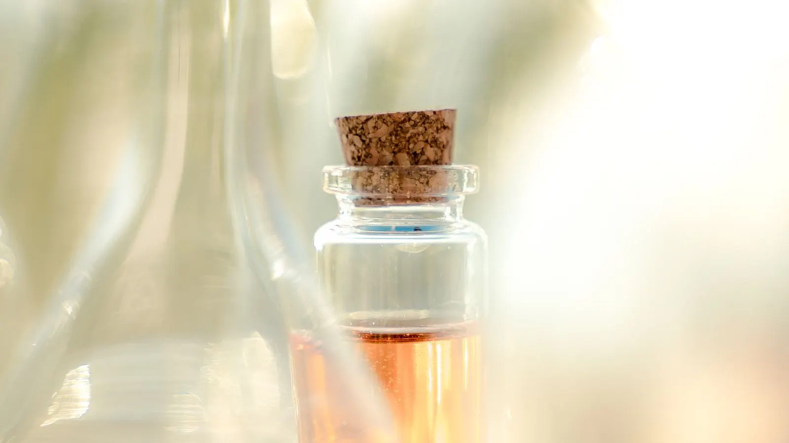 Perfume bottle crimping, representing FEA 13 head matching.